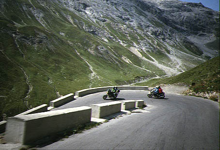 cm003.jpg (87115 bytes)